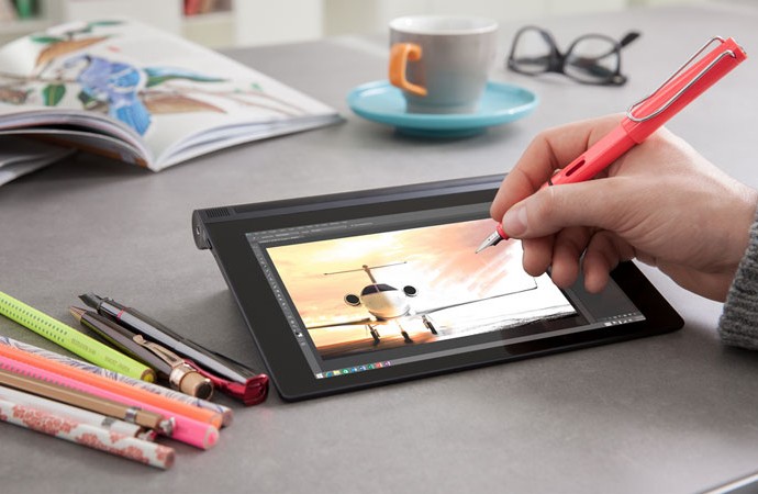 Tak butuh stylus menulis di Lenovo Yoga Tablet 2